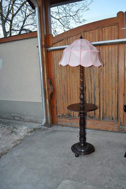 Lampada da terra in legno con paralume rosa