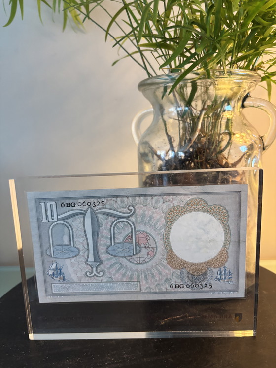 Image 1 of Dutch 10-guilder banknote from 1953, also known as the 'Hugo de Groot' banknote.