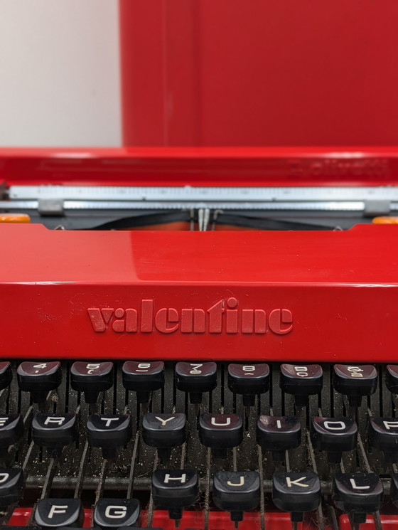 Image 1 of Ettore Sottsass - Olivetti - Valentine - Typewriter - 1970-1980
