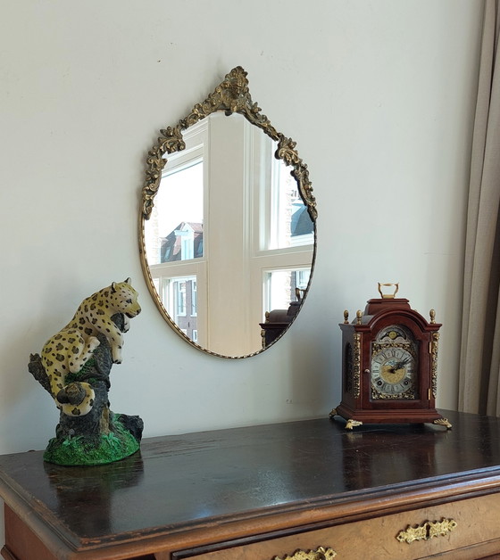 Image 1 of Miroir baroque ovale à crête ronde