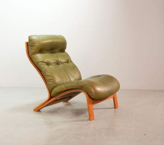 Image 1 of Superbequemes Set aus 2 Rybo Rykken-Ry-Wing-Loungesesseln mit kapitoniertem olivgrünem Leder von Elsa und Nordahl Solheim, 1960e