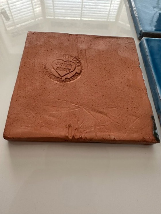 Image 1 of Authentische Atelier Wiart - komplettes Konvolut von 200 handgefertigten französischen Wandfliesen (11 x 11 cm)