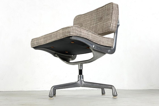 Image 1 of Sedia intermedia ES101 progettata da Charles e Ray Eames per Herman Miller - anni '60