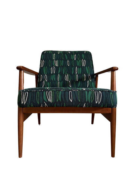 Image 1 of Set middeneeuwse fauteuils, door Juliszu Kędziorek in groen jacquard, jaren 1960