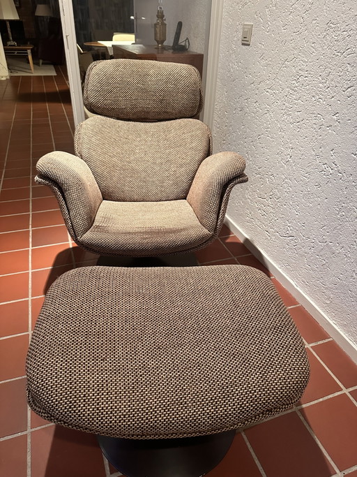 Conjunto original Artifort Pierre Paulin Tulip F550 con otomana de 1974.