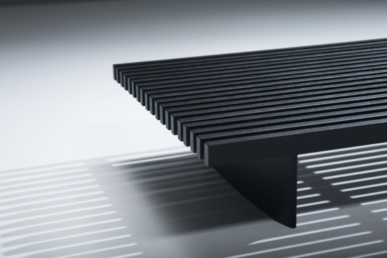 Image 1 of Superbe banc Cansado Refolo 514 XL en chêne noir par Charlotte Perriand - Cassina