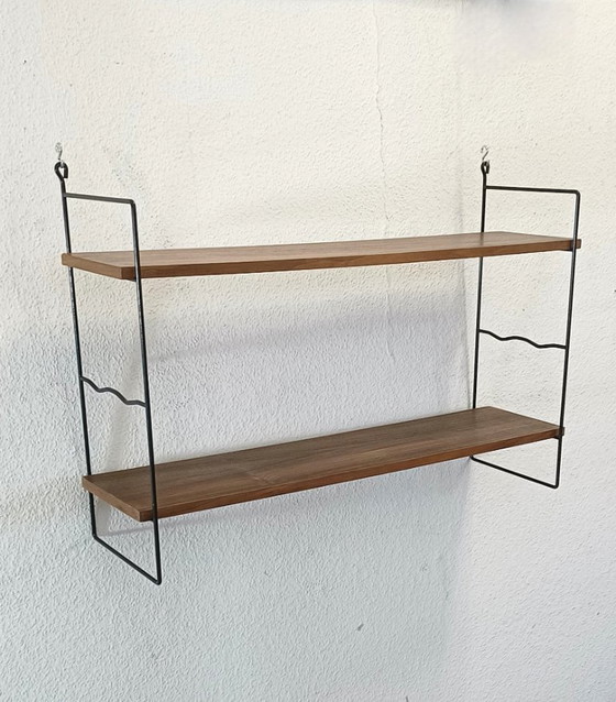 Image 1 of Vijftiger jaren wandrek met twee schappen 