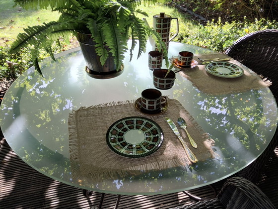 Round Wrought Iron Table With 12 Mm Thick Tempered Frosted Glass (photo 5 of 15)