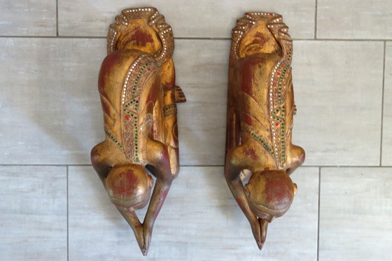 Image 1 of Twee beelden van boeddhistische monniken in gebed, 19e eeuw, Birma