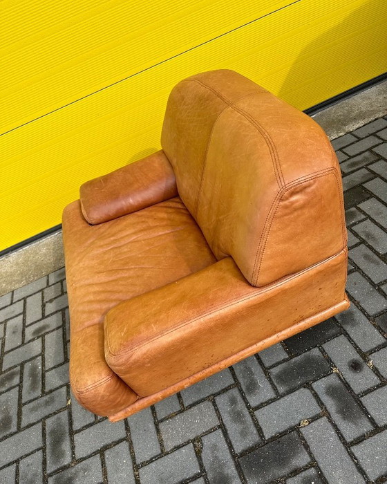 Image 1 of Fauteuil lounge vintage en cuir cognac