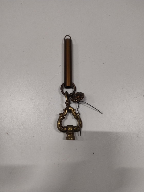 Image 1 of Lanterne Louis XVI, française, en laiton doré et verre