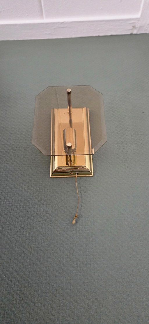 Sölken-Leuchten Hollywood Regency wandlampen – Set van 2 – Messing & Rookglas