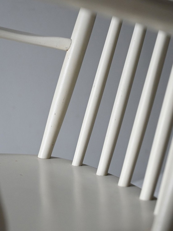Image 1 of Fauteuil à bascule scandinave vintage en bois laqué blanc