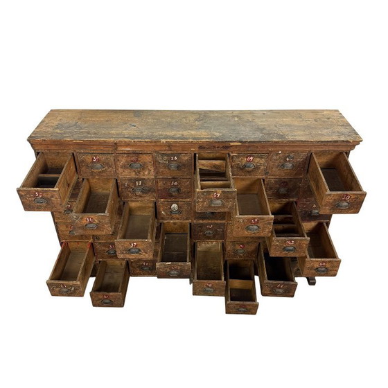 Image 1 of Gran cómoda antigua – mueble industrial con 48 cajones