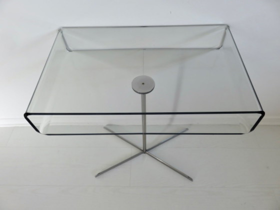 Image 1 of Mesa auxiliar "Roche Bobois" de plexiglás y metal cromado, Francia, años 80
