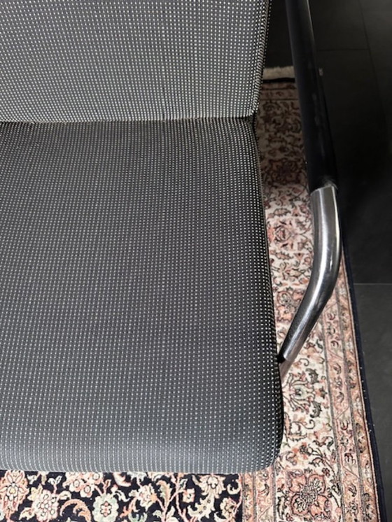 Image 1 of Zoom depuis son fauteuil - Yount Int