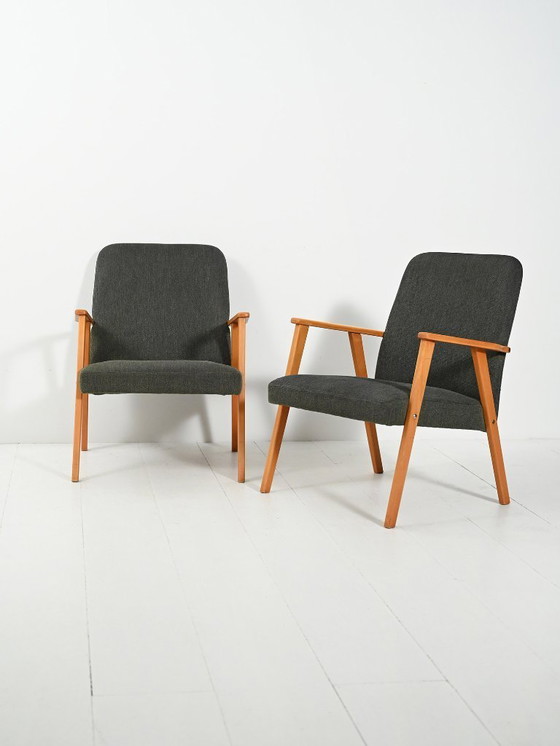 Image 1 of Coppia di poltrone in faggio con rivestimento grigio