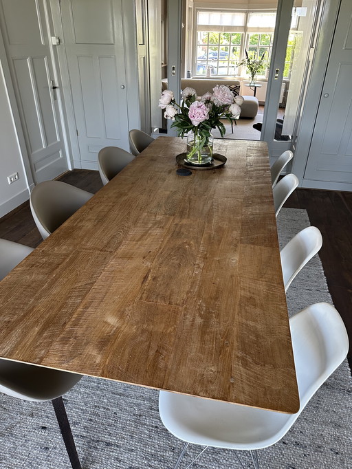Magnifique table de salle à manger en teck avec piètement en X en métal noir