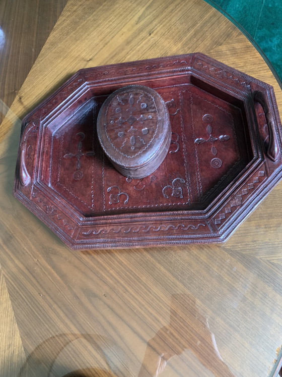 Set grande vassoio e tre scatole in legno e pelle - Tuareg Niger - XX secolo – Oggetti decorativi, Wood (photo 3 of 11)