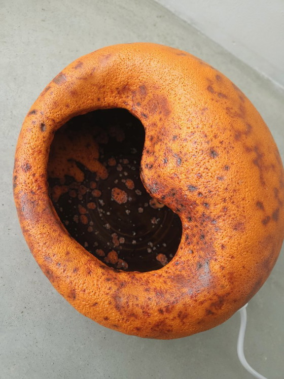 Image 1 of Keramieken vintage tafellamp, chamotte klei, oranje brutalist aardewerken mcm lamp