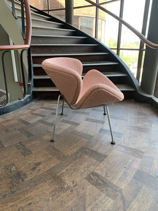 Artifort Orange Slice armchair