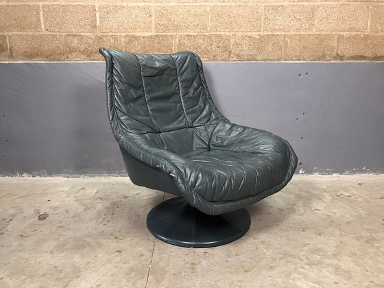 Image 1 of Groen lederen draaifauteuil vintage seventies
