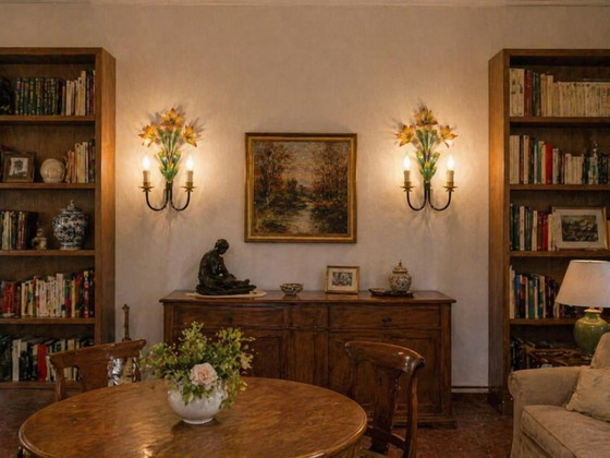 Image 1 of Coppia di lampade da parete antiche, lamiera XX, fiori, gigli, vintage, XX secolo