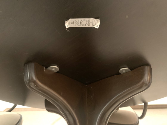 Image 1 of Tavolo rotondo Thonet 90 con 3 sedie, legno vintage di metà secolo