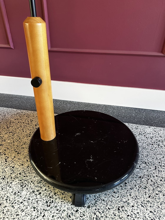 Image 1 of Diseño de Bijzettafel posmoderno