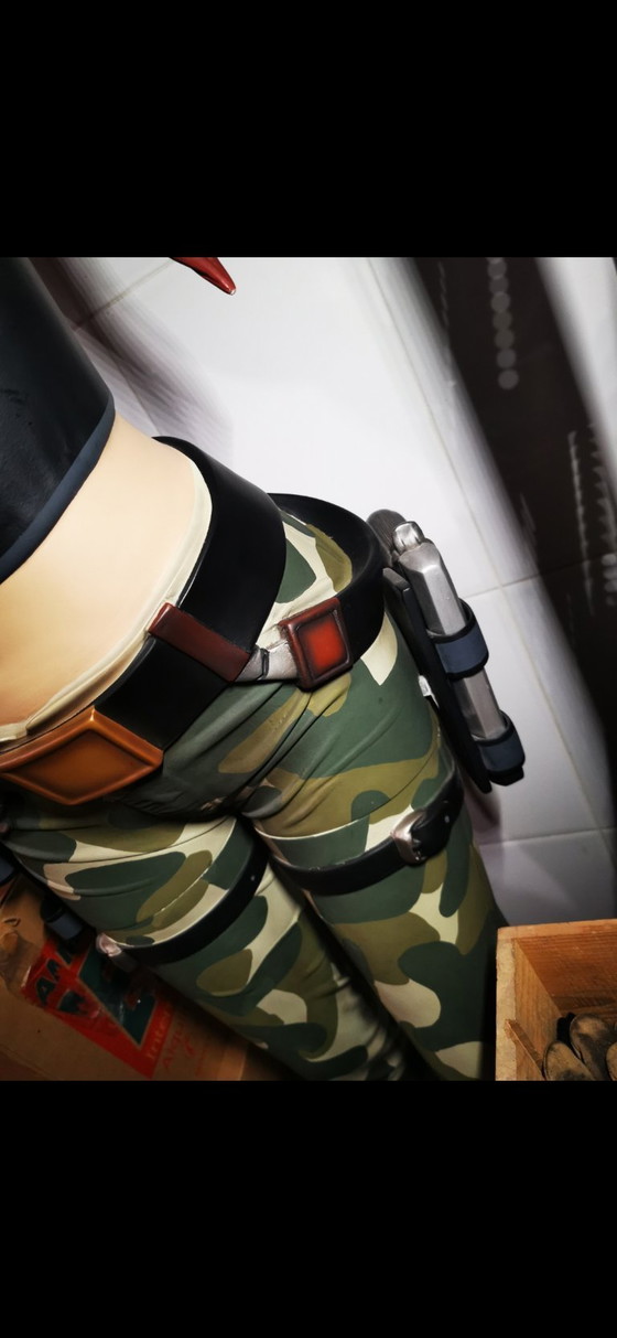 Image 1 of Lara Croft 1/1 Figure MADE OFFER MUST GO