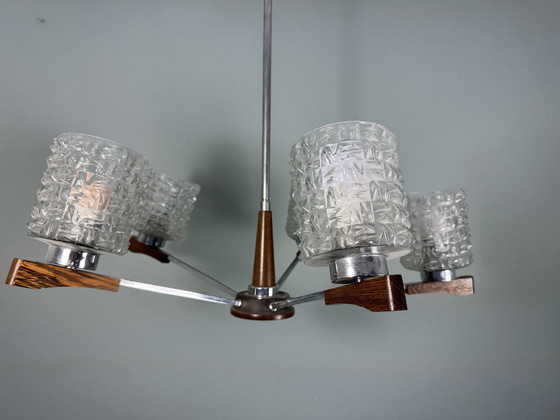 Image 1 of Vintage Mid Century Kroonluchter Teak Met Glazen Kapjes