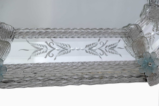 Image 1 of Espejo octogonal con flores de cristal de Murano veneciano del siglo XX