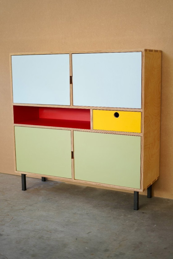 Image 1 of Berken kast met HPL laminaat berken. (prototype show model)