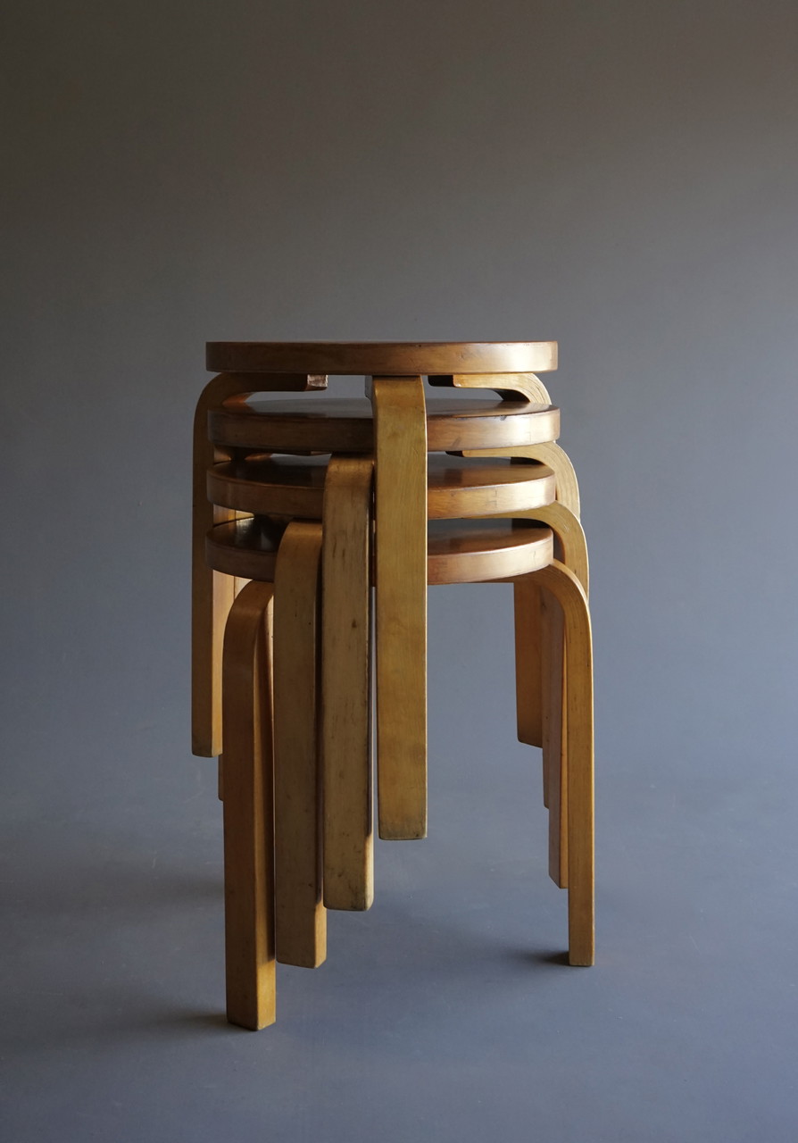 Alvar Aalto Sgabelli H 60 Sgabelli Modello 60 Di Alvar Aalto Per