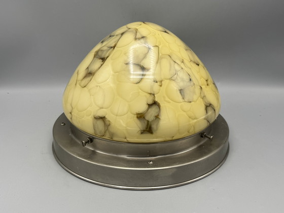 Image 1 of Vintage gemarmerde plafondlamp - elegantie in glas en metaal