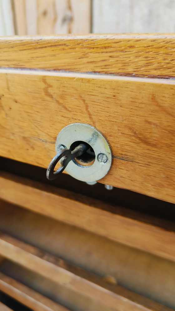 Image 1 of Vintage Industriële Oude Antieke Eikenhout Archiefkast Rolluikkasten