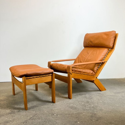 Ensemble loungechair et ottomane de Westnofa, hêtre et cuir, années 1970