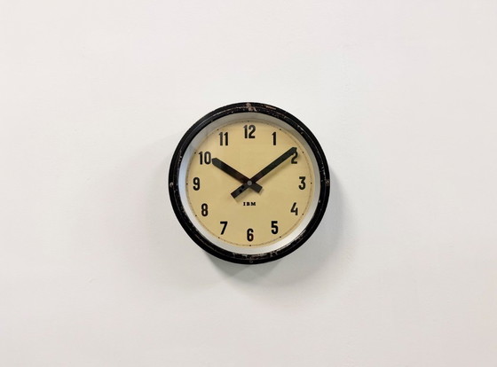 Image 1 of Schwarze Industriewanduhr von IBM, 1950er Jahre