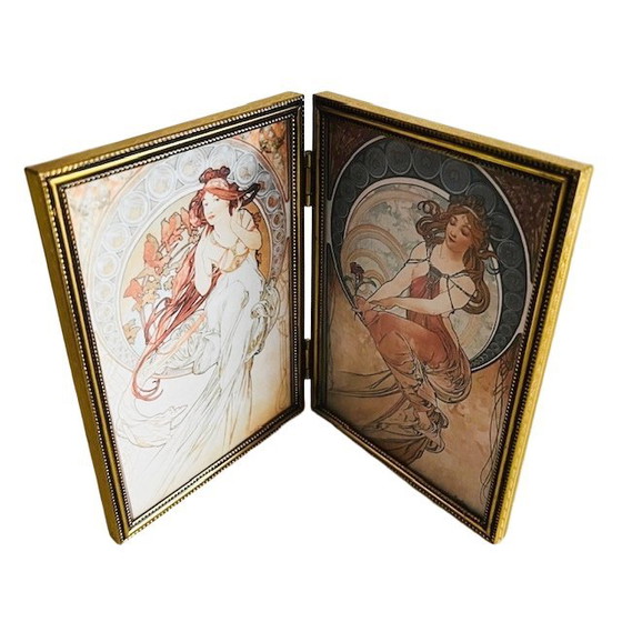 Image 1 of Dittico Art Nouveau vintage, dipinto di Alphonse Mucha, doppia cornice in metallo placcato oro, anni '80