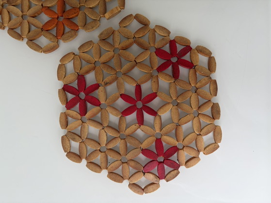Set of 3 vintage bamboo coasters with flowers – Table accessories (photo 4 of 8)