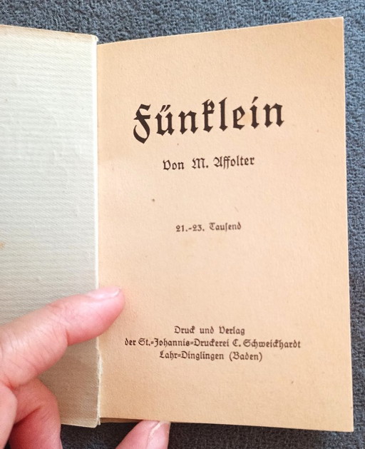 Folleto antiguo alemán "Fünflein" – M. Assfalter (formato de bolsillo/cuaderno)