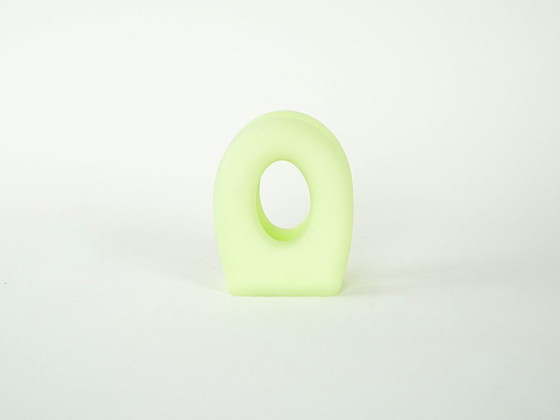 Image 1 of Porta giornali/fazzoletti, design italiano, anni '70, prodotto da Fratelli Guzzini