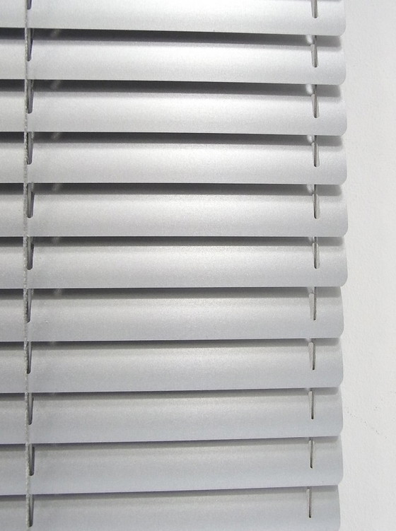 Horizontal blinds Silent Gliss Mod. 8110, original packaging, 3 pieces available – Room screens, Aluminium (photo 8 of 17)