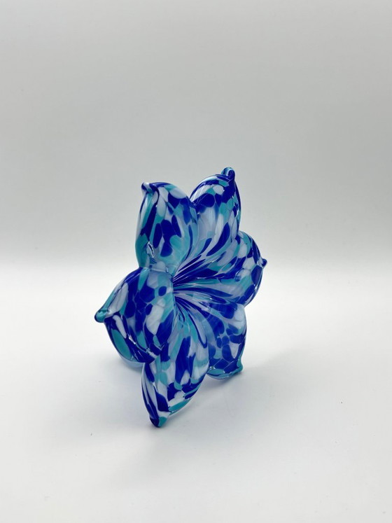 Image 1 of Ein Paar kunstvolle Glasblumen, handgefertigt in Italien nach venezianischer Murano-Tradition, Maße: 15 x 15 x 9 cm