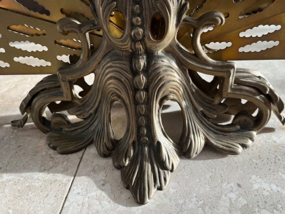 Image 1 of Parascintille in ottone vintage – stile Hollywood Regency, a forma di ventaglio e riccamente decorato