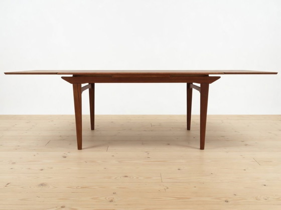 Image 1 of Deense teakhouten eettafel uit de jaren 60 van Ærthøj Jensen + Mølholm, jaren 60.