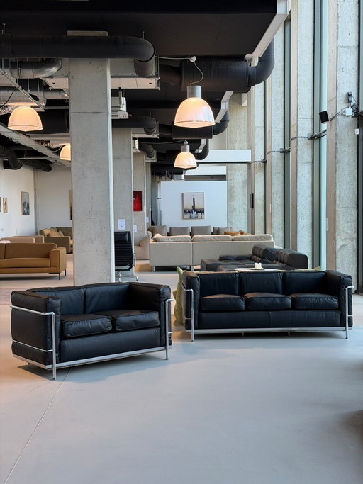 Cassina Le Corbusier LC-2 Set | Schwarzes Leder