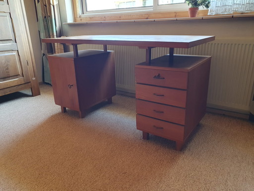 Bureau vintage en bois