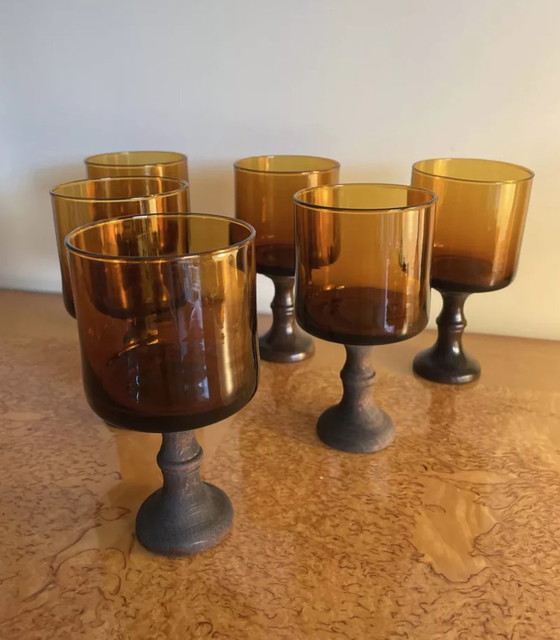 Image 1 of Set di bicchieri vintage con gambe in legno