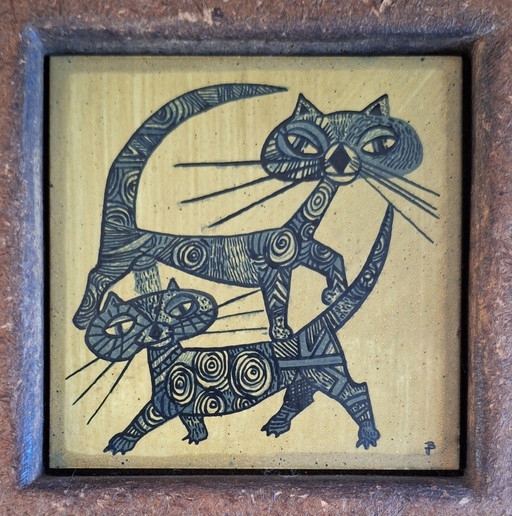 Ceramic tiles in frame Julia Braendle